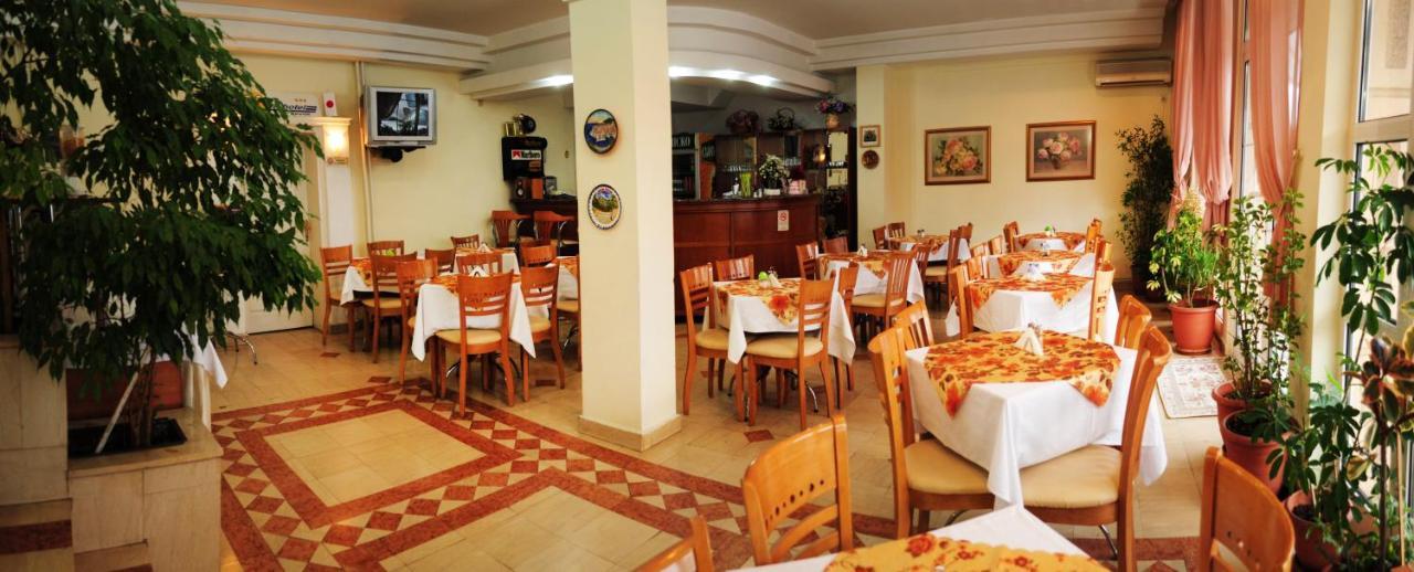 Vip Hotel Skopje - New Management Extérieur photo