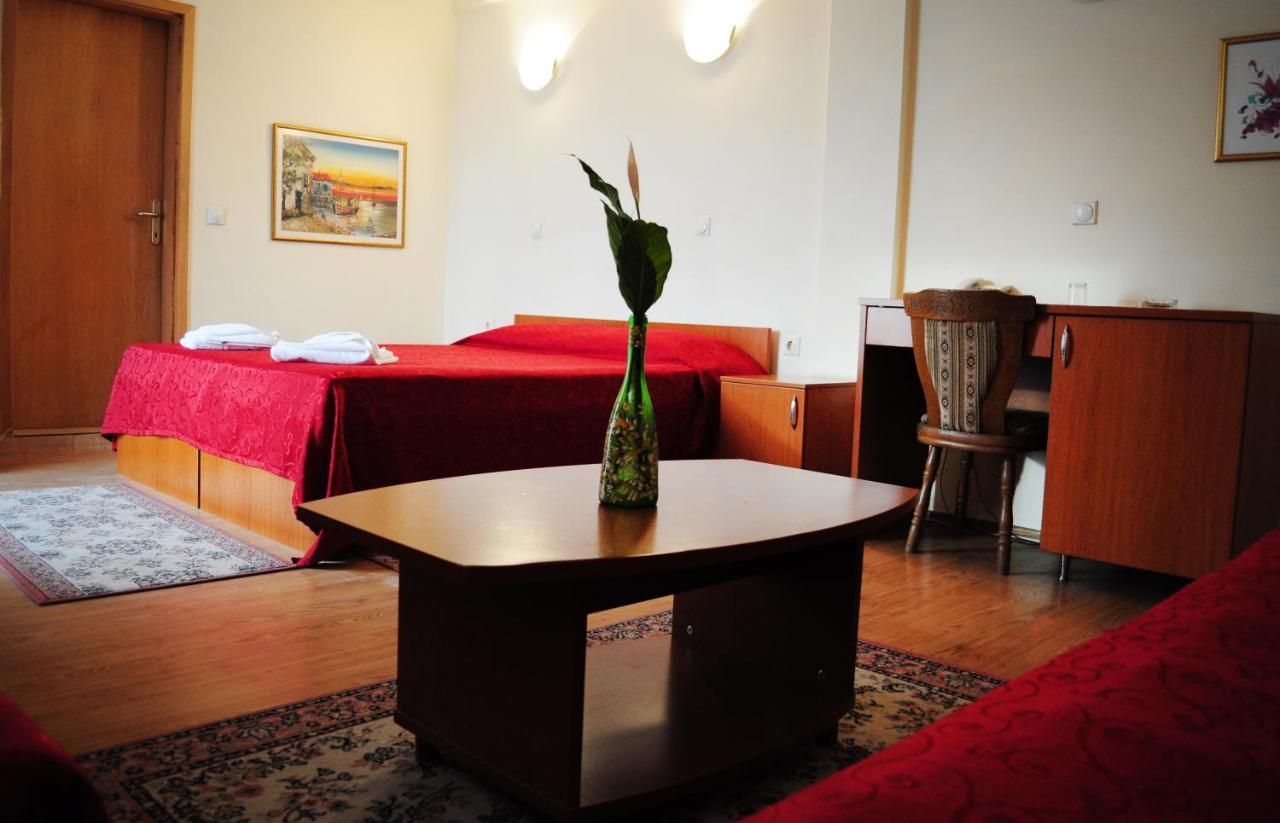 Vip Hotel Skopje - New Management Extérieur photo