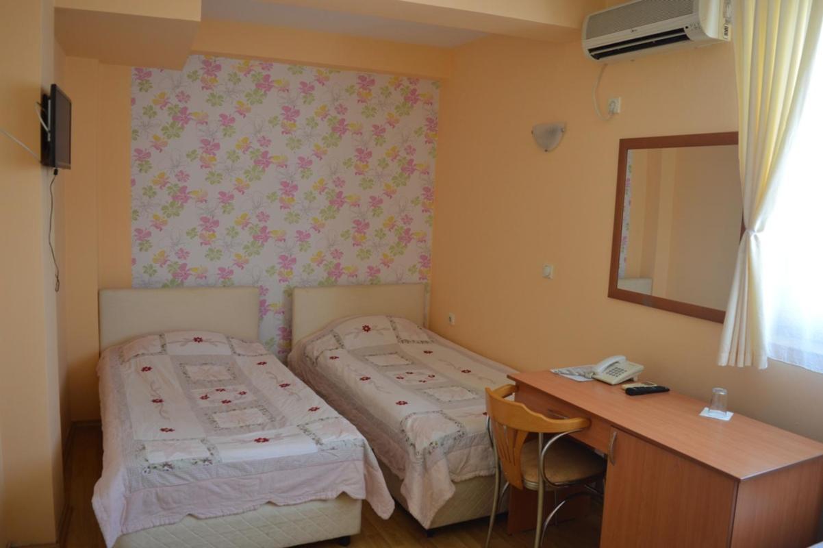 Vip Hotel Skopje - New Management Extérieur photo